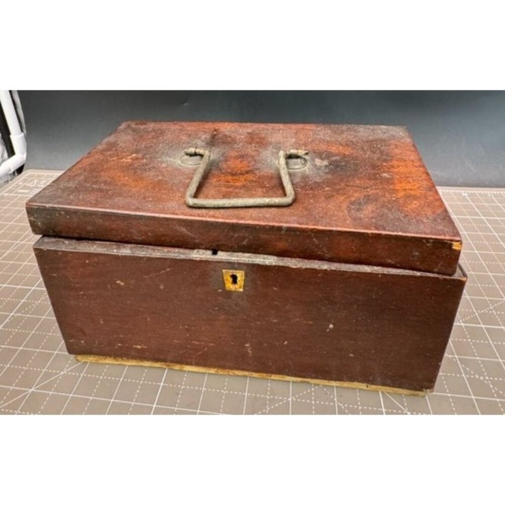 Antique Primitive Wooden Box Loaded with Homemade Recipe Cards Articles READ